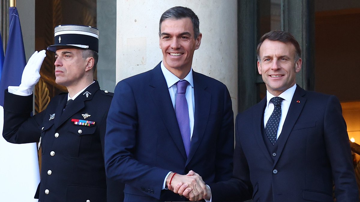 Ya en París, junto a nuestros socios, para reforzar el apoyo a Ucrania y trabajar por una paz justa.

La coordinación dentro de la Coalición de Voluntarios es clave para lograr un acuerdo sólido y desarrollar las garantías de seguridad para Ucrania y Europa.