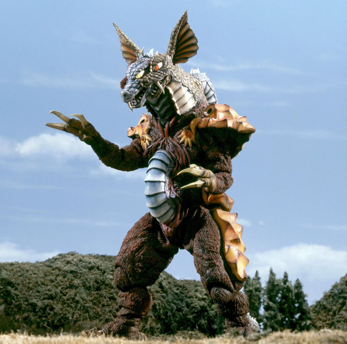 Saw some people are sharing ultraman kaiju designs

So im gonna share from a really underated series- heisei ultraseven

The series has some crazy ass designs for alien &amp; kaiju