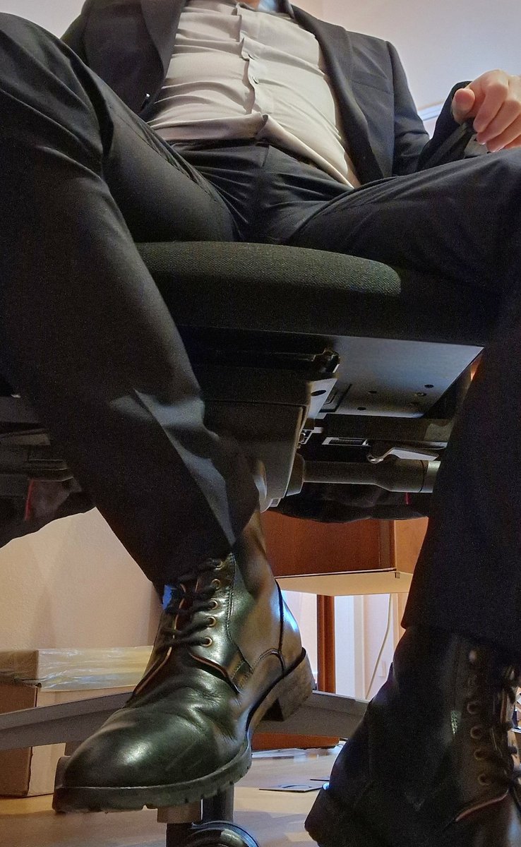 AlphaStanFR's tweet image. Your natural point of view. 
Remaining on the cold floor, rubbing my legs and licking my shoes for hours and hours, silent and completely ignored, while I'm comfortably working with a good coffee. Will you manage it?
[Worship=repost]