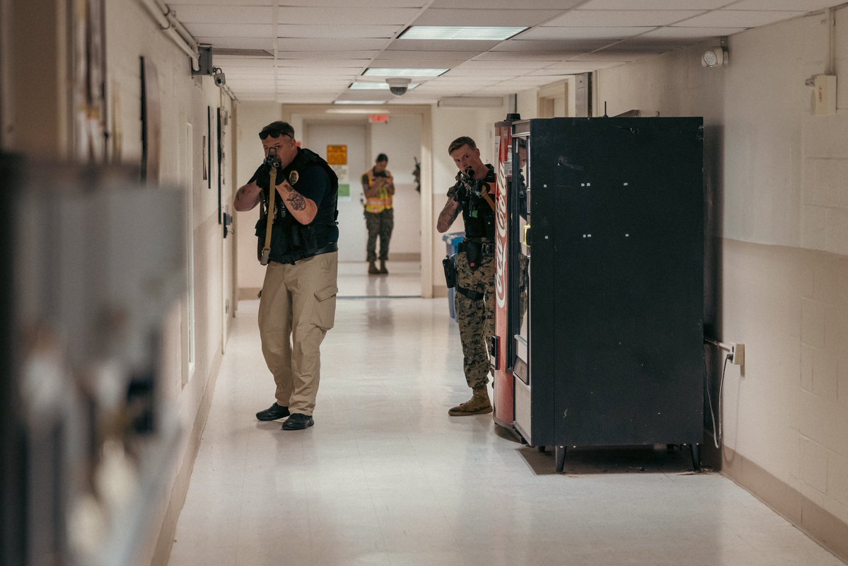 Prepare for a possible active shooter situation; stay informed, know the warning signs, take threats seriously, and make a plan. @MCB_Quantico  Learn more here at:
https://t.co/kBtV699Ol8
📸LCpl. Ethan Miller
#ReadyUSMC
#ActiveShooterExercise
#DontWait https://t.co/glXJcwYRFF