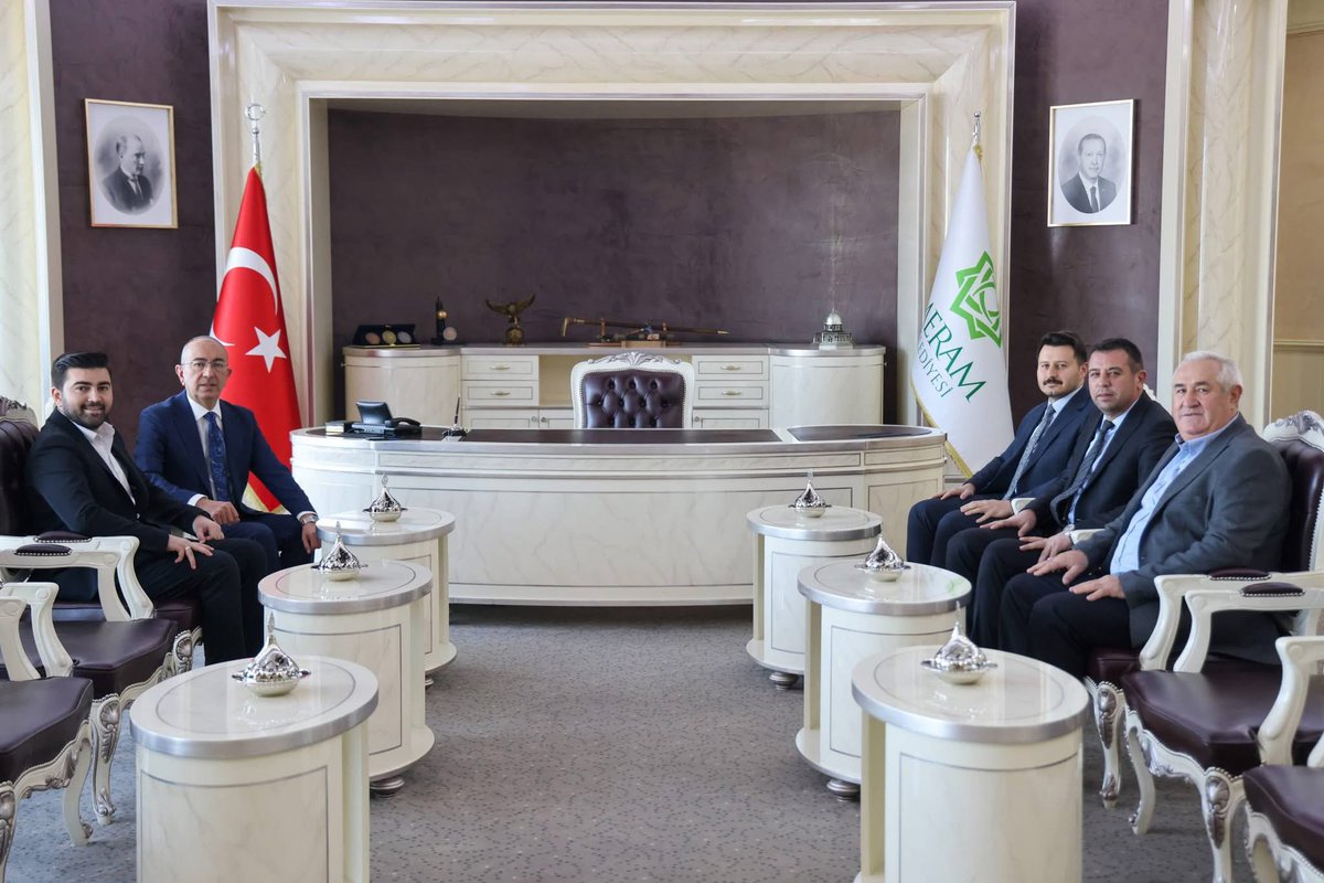 muzafferokten's tweet photo. Meram Belediye Başkanımız Mustafa Kavuş’u; Belediye Başkanımız Ali Öztoklu, Gençlik Kolları Başkanımız ve YK Üyemizle ziyaret ettik.
Hem Meram Meclis Üyesi olarak ev sahibi, hem Doğanhisar İlçe Başkanı olarak misafir olduğum bu samimi buluşma için teşekkür ediyorum. https://t.co/f9wiVNNZOF