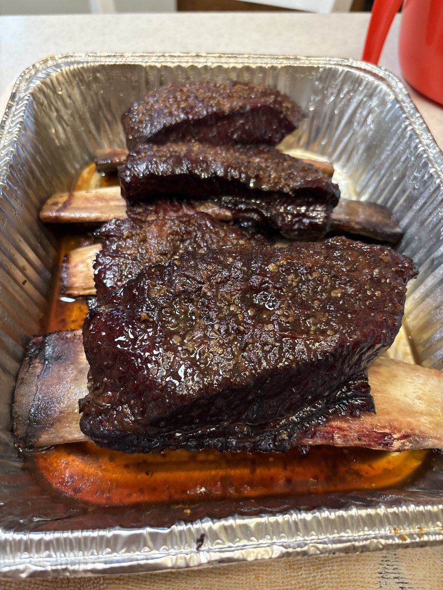 Emily2026888's tweet photo. Name two sides that go well with beef short ribs https://t.co/wf49k0Q0O0