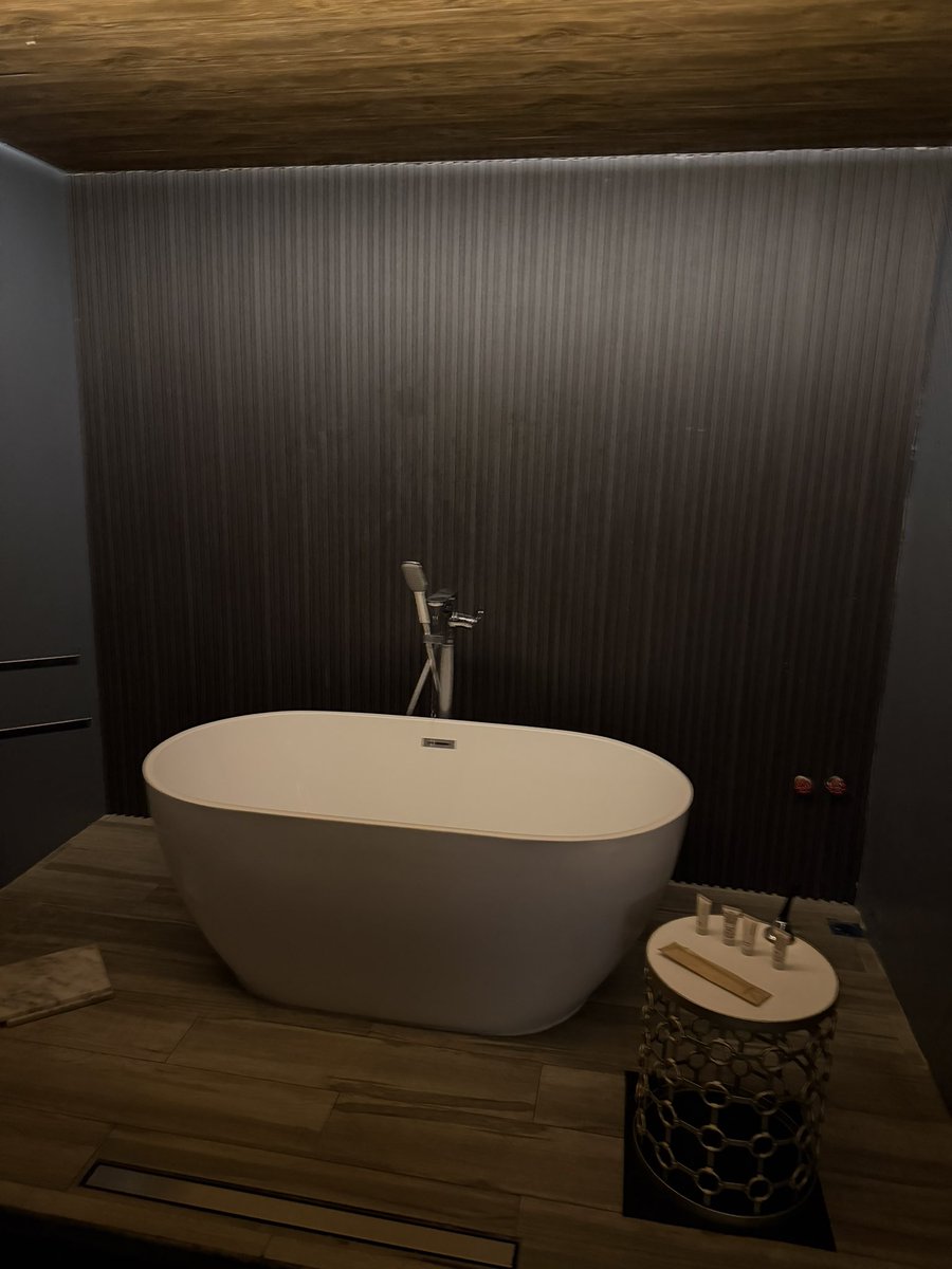 JayNeedsMassage's tweet image. Yessss! The Lover of T by @27shawspa  
Terrence and Macoy ❤️ #lateupload