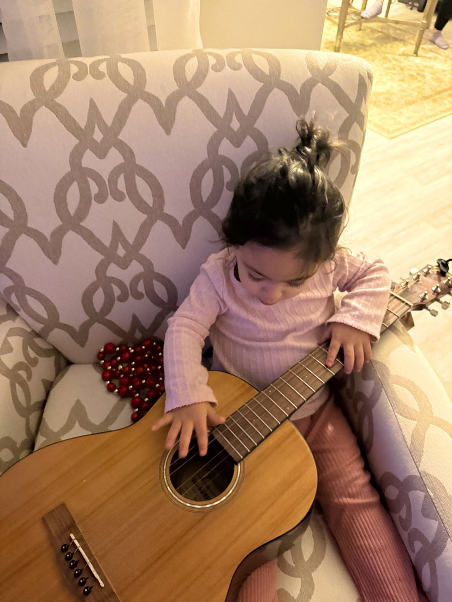 alejandro tweet media