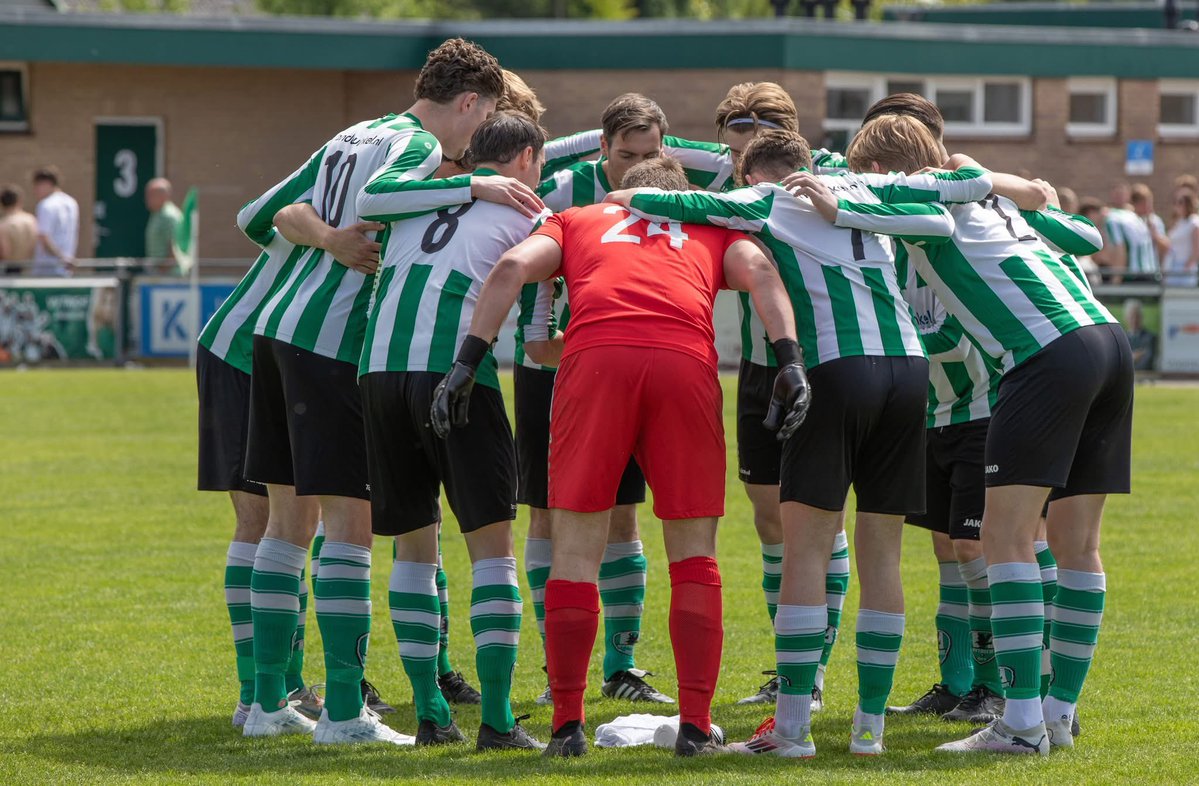 De A-selectie van <a href="/VVTricht/">VV Tricht</a> speelt vanavond een onderling #zaalvoetbaltoernooi in het plaatselijke #Dorpshuis en werkt morgen een fysieke training af bij BVL Fighting in #Geldermalsen. Vrijdag vertrek naar #Groningen voor het jaarlijkse #Teambuildingsweekend.