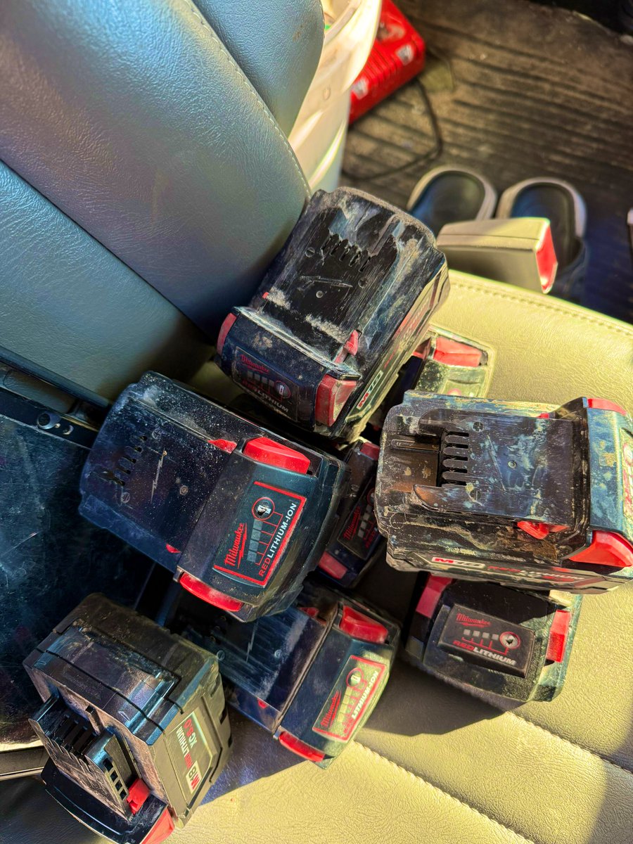 alejandro tweet media