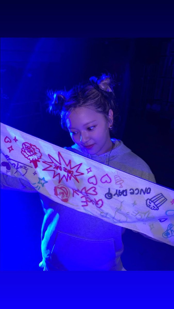 loversticon's tweet image. ¡Esta es la cara de felicidad de alguien que asistirá al #𝓩𝕚𝐀𑁯𑣿𝟸ʼ居住𝐜ōncᥱr𝕥! 🫶🏻 Y es que este #𝟶𝟻𝟶𝟷ৎ୭に𝐳𝑦𝐳𝑦 se pasará a lo grande porque no pienso perderme el 𝚃ou𝕣 de #𓊈𝙻o𝐯eいঌ𝙷oɴes𝐭𝕪𓊉. ¡Felicidades, @zyakwon!

𝑡𝗂𝔠𝗄 𝑡𝔦𝖼𝓀. . . ♰ ⃝* ₊﹔ℭiè𝑙！