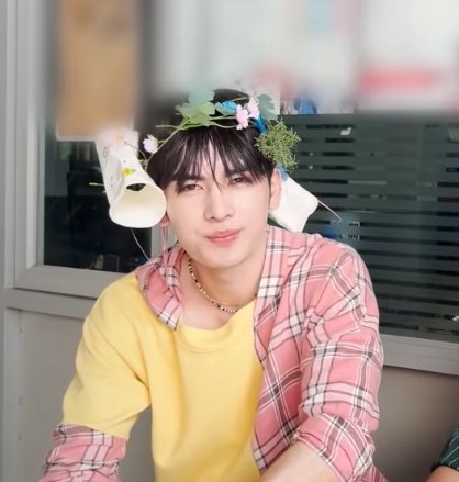 TrendforSanta's tweet image. why he so cute 😩😩☀️

#Santapp 
#GMMTVLiveHouse 
#LoveYouTeacherSeries