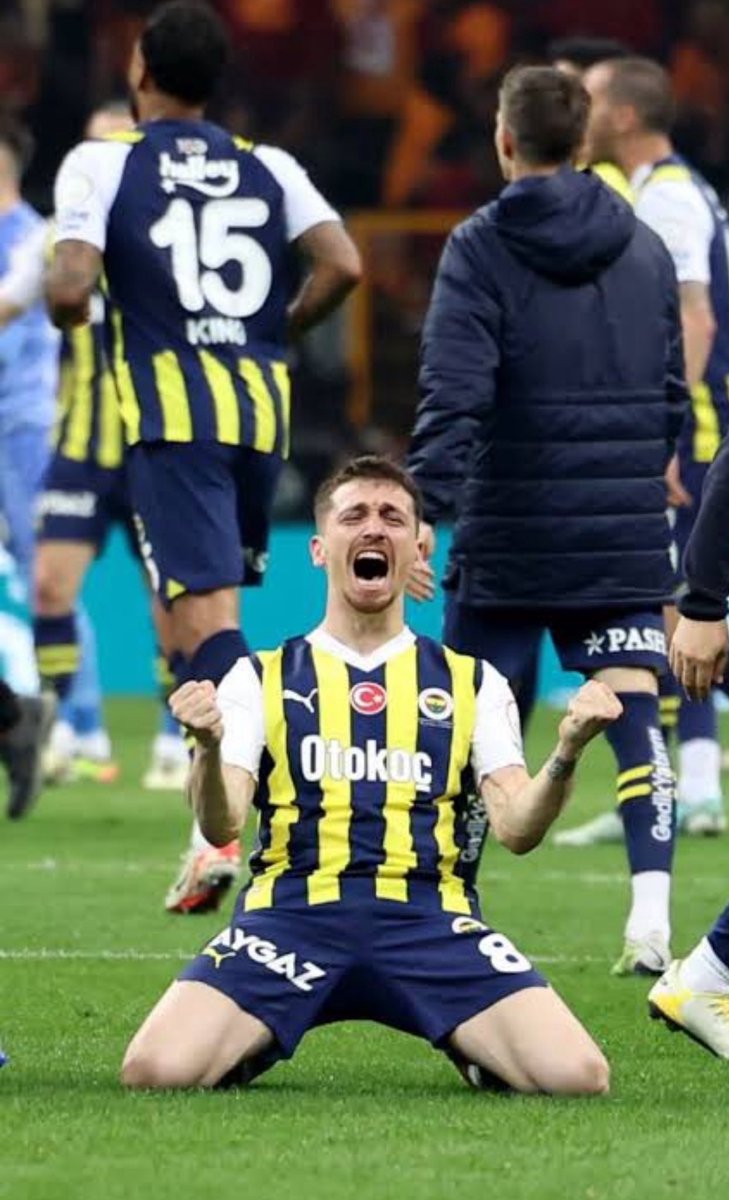 fetöcüleri yedek kulübesinin başında 
Bahis itirafı yapan topçusu sahada Mert Hakan napmış amk  birinimi öldürmüştemi tutuklu 😀
OKAN efendinin formaları fettullahın özel ofisinden çıkar boy boy dualarda himmetlerde fotoğrafları var ama onlar serbest 😎
#MertHakanaÖzgürlük