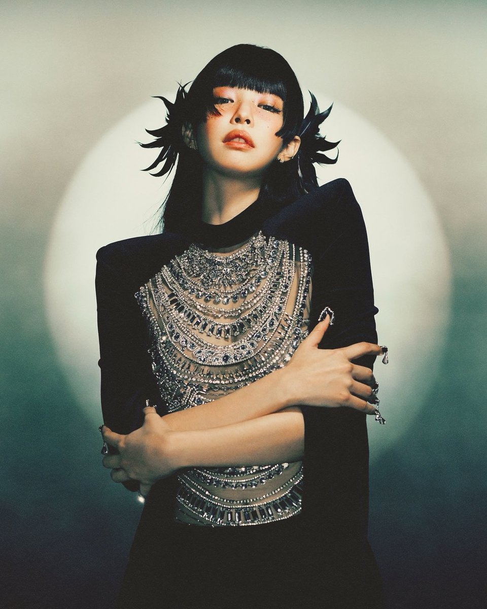 PopBase's tweet image. JENNIE is set to make history as the first K-Pop soloist to headline the Governors Ball festival.