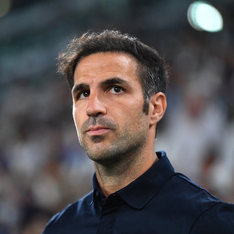 TouchlineX's tweet image. 🚨 𝗕𝗥𝗘𝗔𝗞𝗜𝗡𝗚: Cesc Fábregas' Como are now in the top 4 of the Serie A, just 6 points below number 1 Inter!