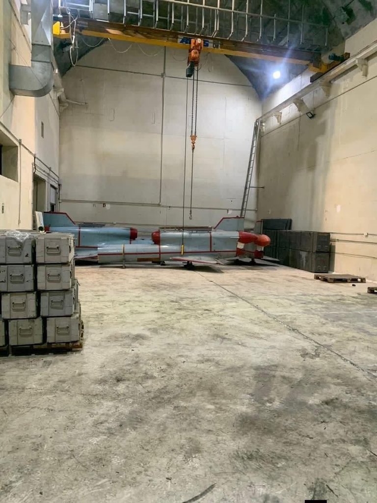 2022Way's tweet photo. The Lebanese army uncovered an underground military facility containing munitions and missiles belonging to the party, located between the towns of Kfarah and Siddiqine in the Tyre district. https://t.co/3s7aeL2NRi