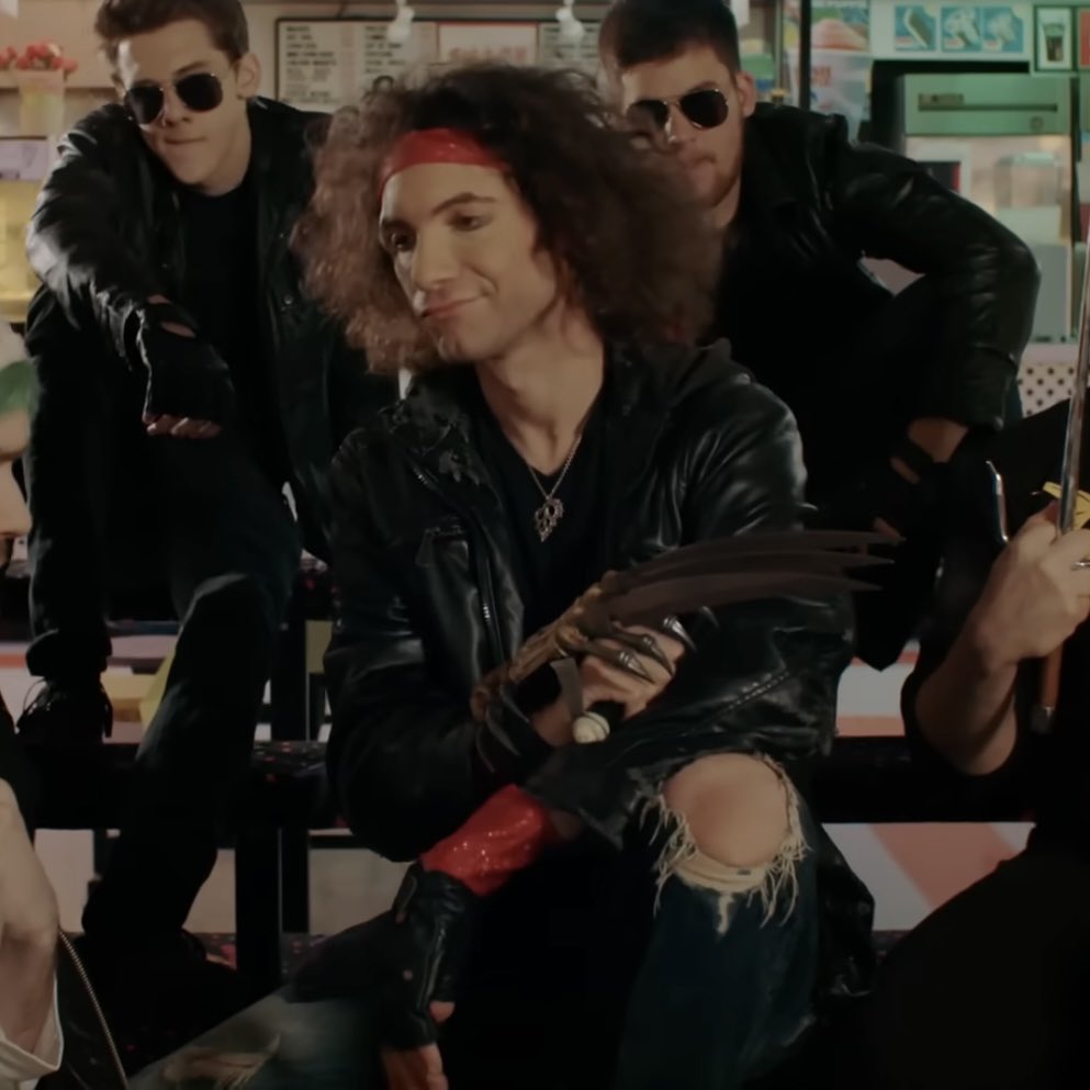 it’s will tweet media