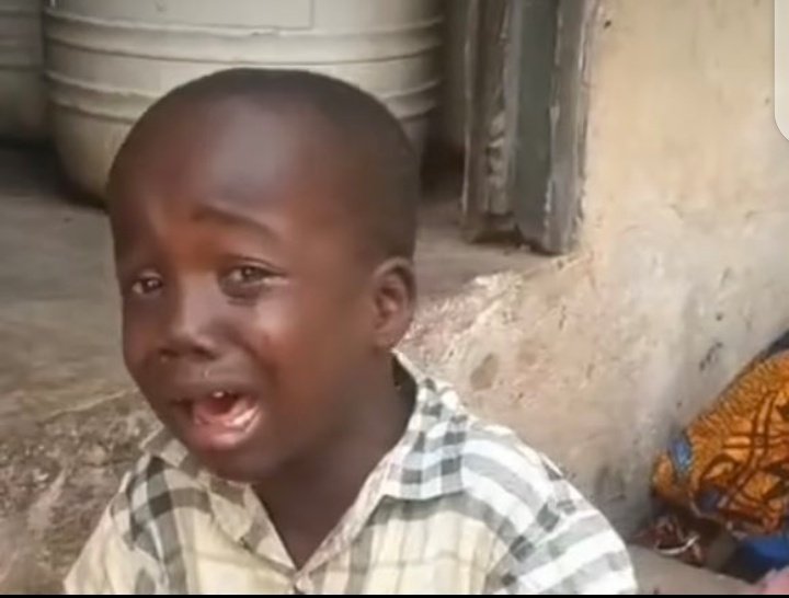 _agneeess's tweet photo. Decided to enter inside school today, and the guy that sold shawarma to me last week told me that the guy that said he paid for me did fake transfer😭😭😭 https://t.co/iIYLj4WczR