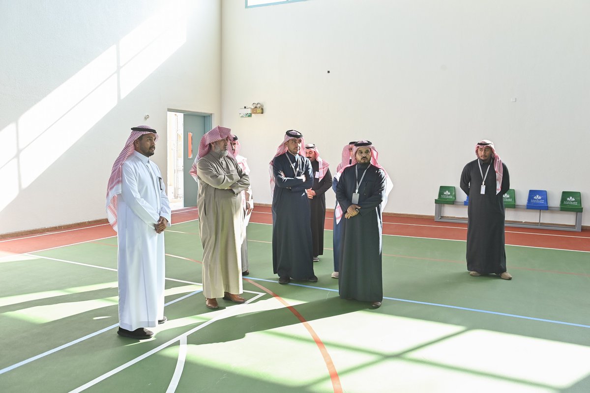 مدارس رواد الجامعة tweet media