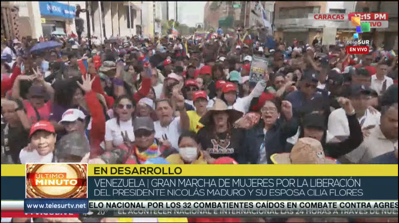ENVIVO | Se desarrolla la gran marcha de mujeres en la ciudad de Caracas