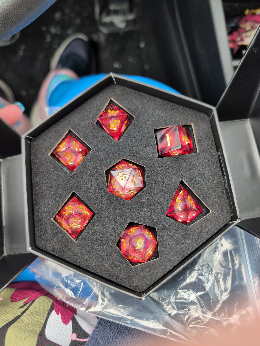 RollTheMisadventures tweet media