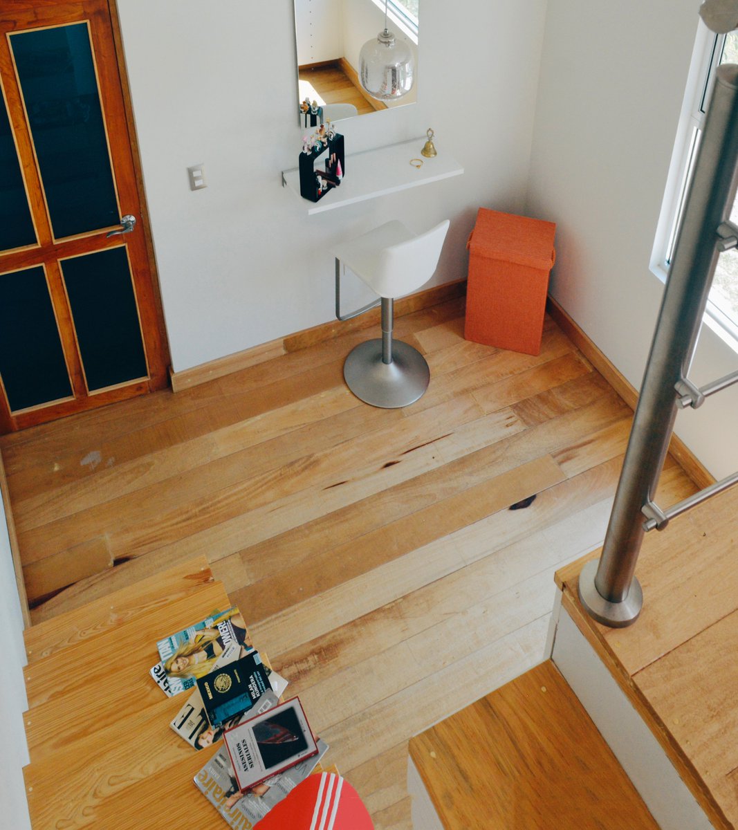 #Obras
#DiseñoInteror

Casa 589

Remodelación, ampliación y diseño interior de vivienda unifamiliar de 250 m2 en #Chiapas. 

Recamara 1.
1) Vista al #mezzanine.
2) Desde el #mezzanine.

Proyecto: <a href="/Denisse88765981/">Denisse Navarro</a>
#Fotografía: <a href="/DeCameras/">Manuel Cameras</a>

#Arquitectura #Architecture
#TEArquitectos