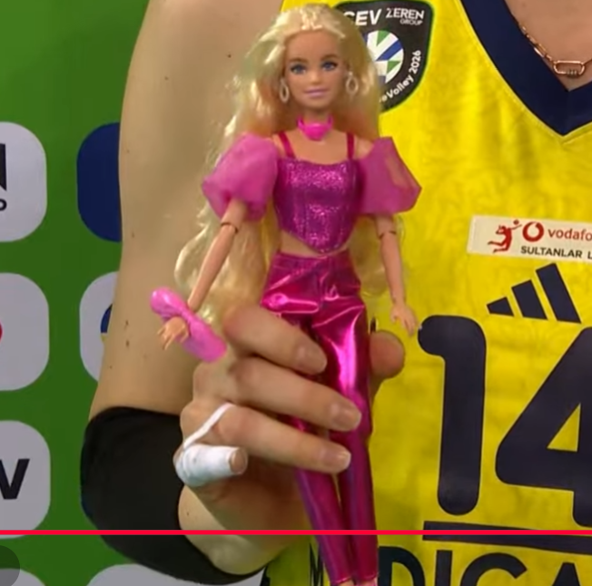 📸 Eda Erdem &amp; Barbie

⚡️ Eda Erdem: "We love you Ari"