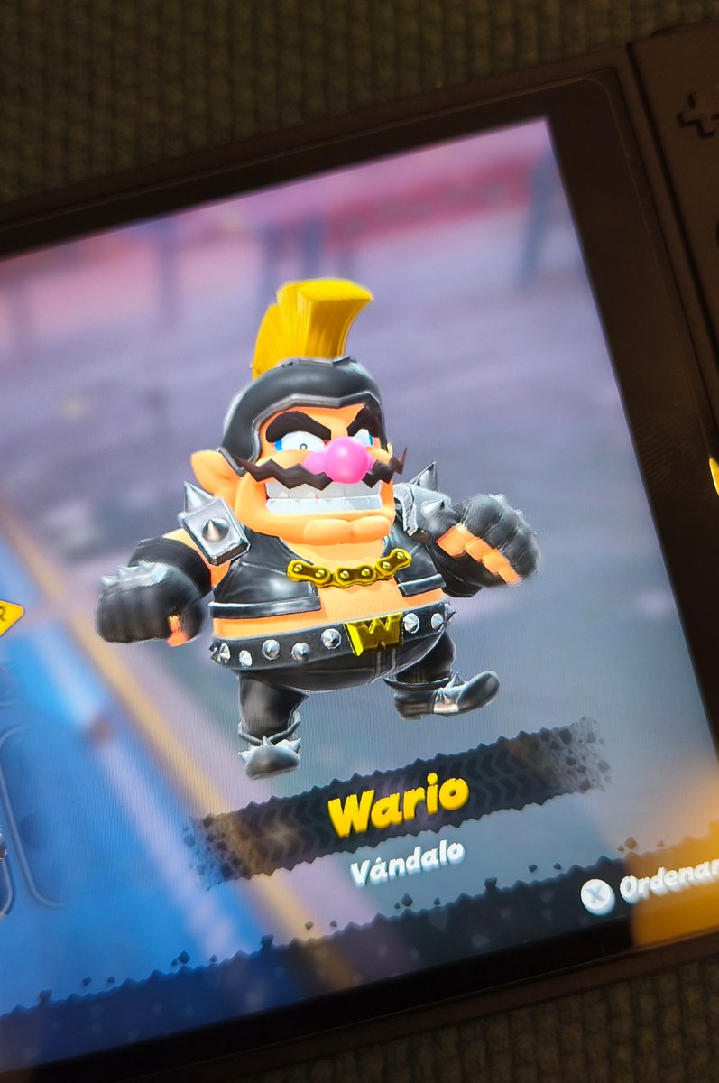 sonjavichu's tweet photo. Hubiese sido mucho pedir que le pusieran un arnés para que simplemente fuera perfecto #Wario #NintendoSwitch2 #MarioKartWorld https://t.co/xXXKjxPrG5