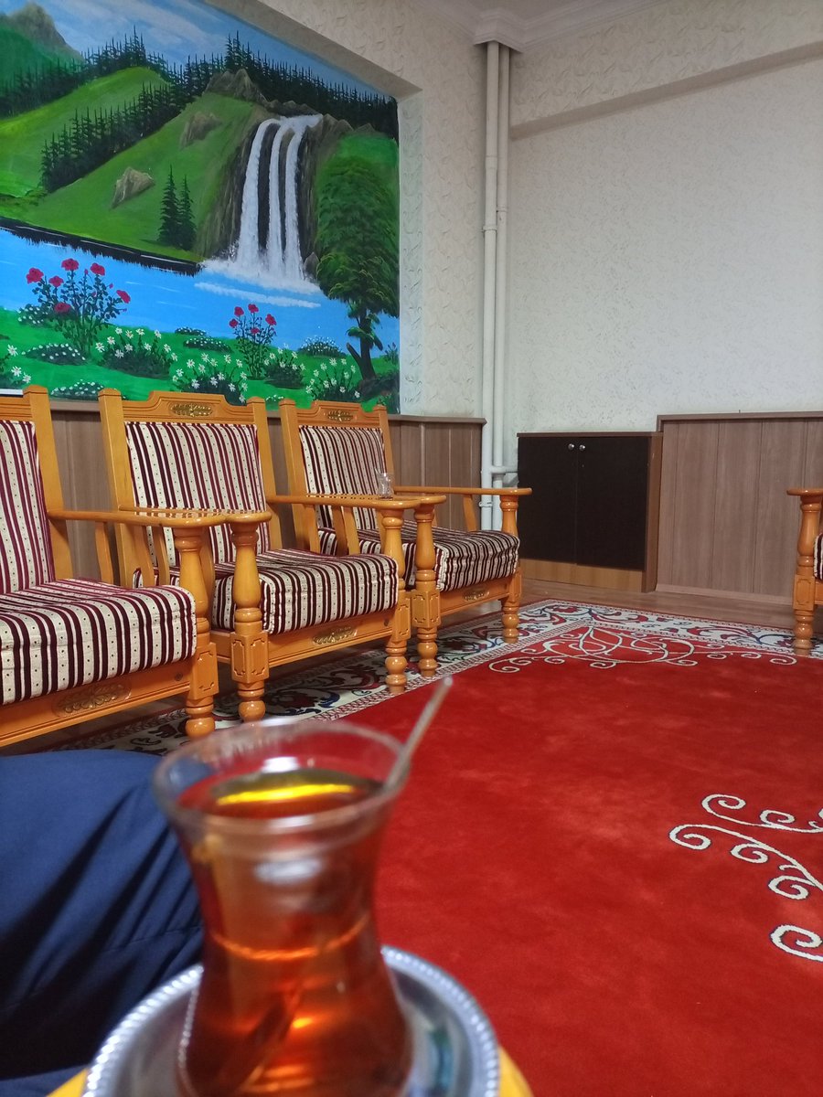 BilalBozkaya1's tweet photo. Gösterişin torpilin kibrin ve sayamadığım binlerce putun kol gezdiği bu çağda Bir bakışın bir duruşun bir hayatın sadeliğine inanıyorum
Dostoyevski
#Tatvan #Bitlis
#BitlisTatvan https://t.co/sRwBqJNyKI