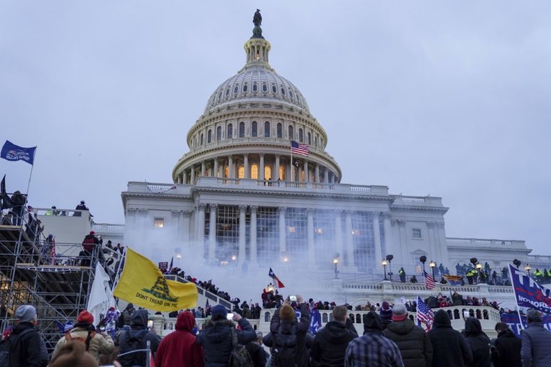 math3usof's tweet image. 🇺🇸 6 de janeiro.