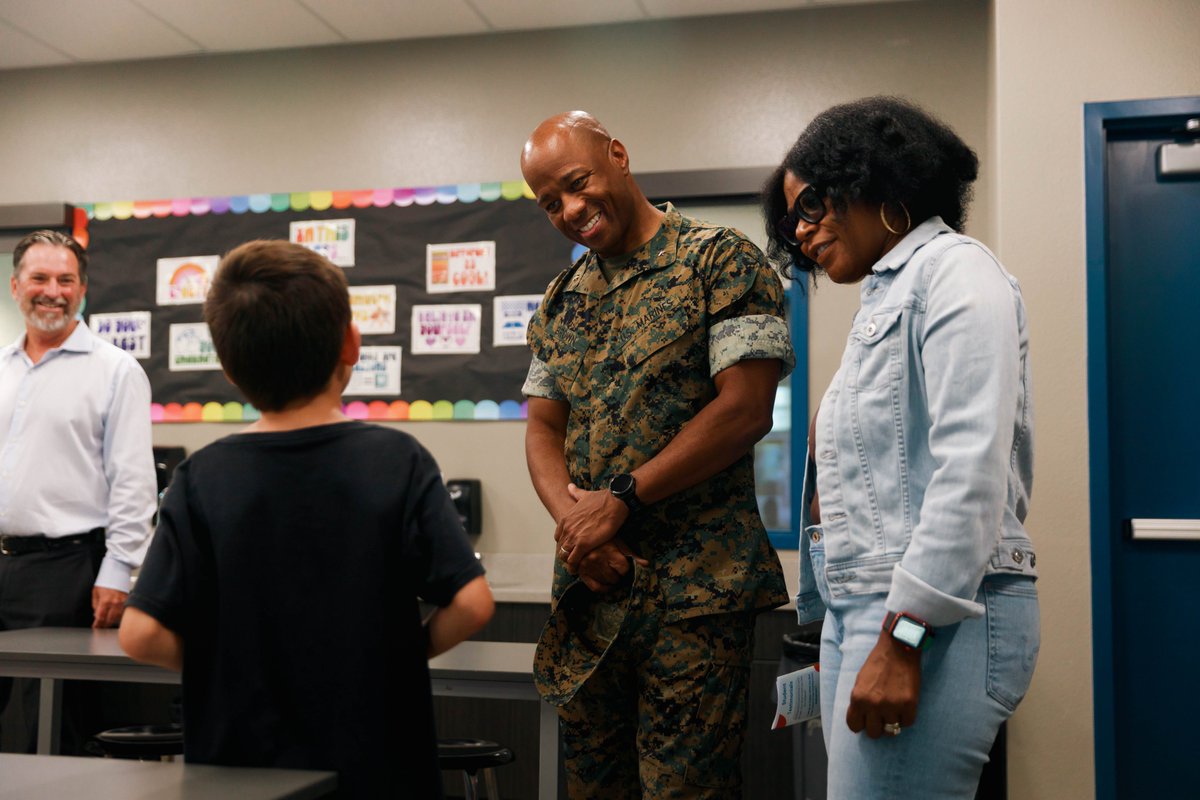 Children and teenagers can play a critical role in preparing families, schools and communities for disasters.  They can be leaders before, during, and after emergencies. @MCIWPendletonCA  Learn more here: https://t.co/EaKYom3h31
📸 Sgt. Patrick King

#ReadyUSMC
#ReadyKids https://t.co/K8Me1XpHCR