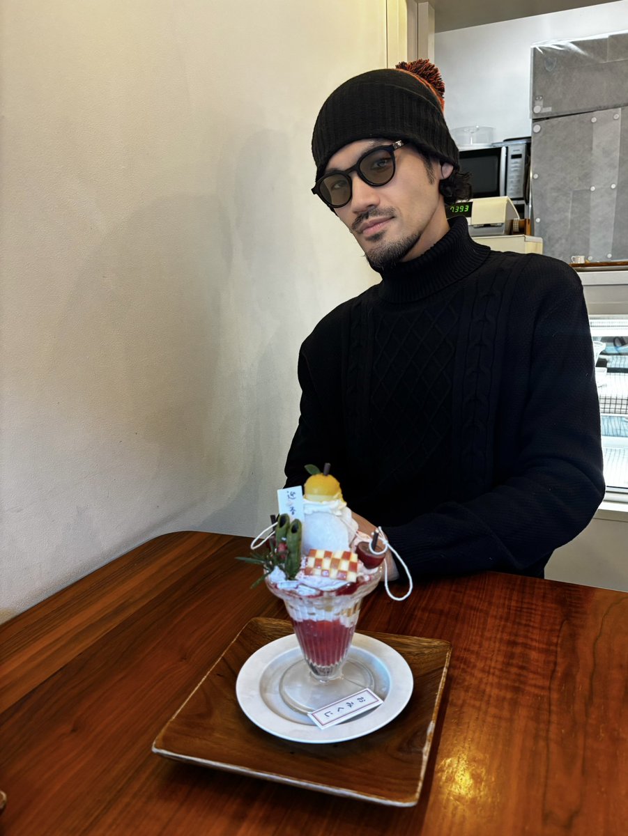 narasakasakasu's tweet photo. かわいい、めでたい、そしてちゃんと美味しい。
お正月パフェ、優勝です🏆🎍
こんなに丁寧に「お正月」を盛り付けられるなんて。
一口ごとに、今年も大丈夫な気がしてくるパフェ
甘党の初詣
✨
#お正月パフェ
#めでたさ盛りすぎ
#甘党の初詣
#cafedays
#カフェデイス
#浦和カフェ https://t.co/4e3laykXth