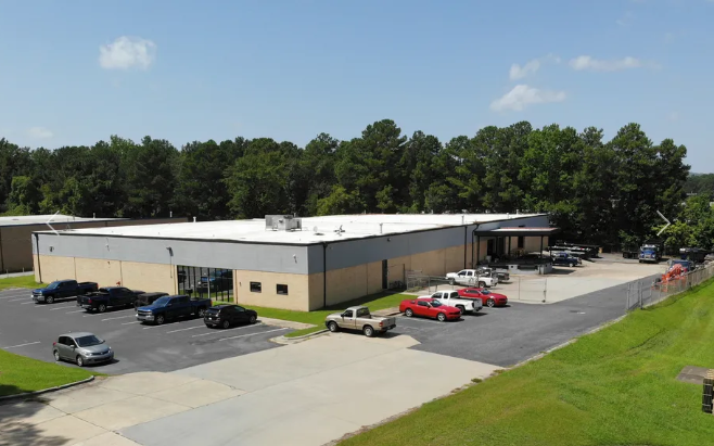 Atlanta Industrial Space For Lease: 31,500± SF in Fulton Industrial with flexible loading and fenced truck court.
📍150 James Aldredge Boulevard

Details: kingindustrial.com/home-5/propert…

👉Contact Wilson Covington or Randall Bryan to schedule a tour. 

#ForLease #CommercialRealEstate