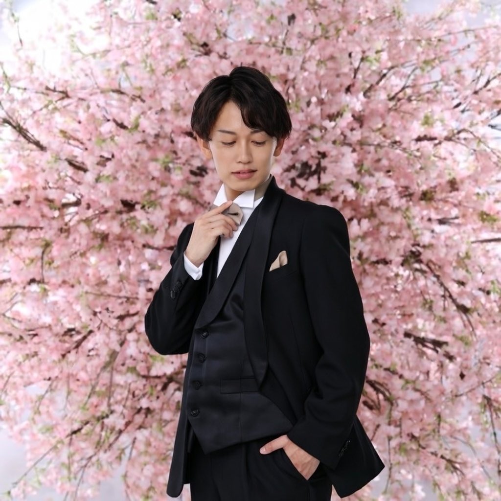 TNumber's tweet photo. 明けましておめでとうございます！

今年もよろしくお願いいたします！！ https://t.co/0akuUOHc5A