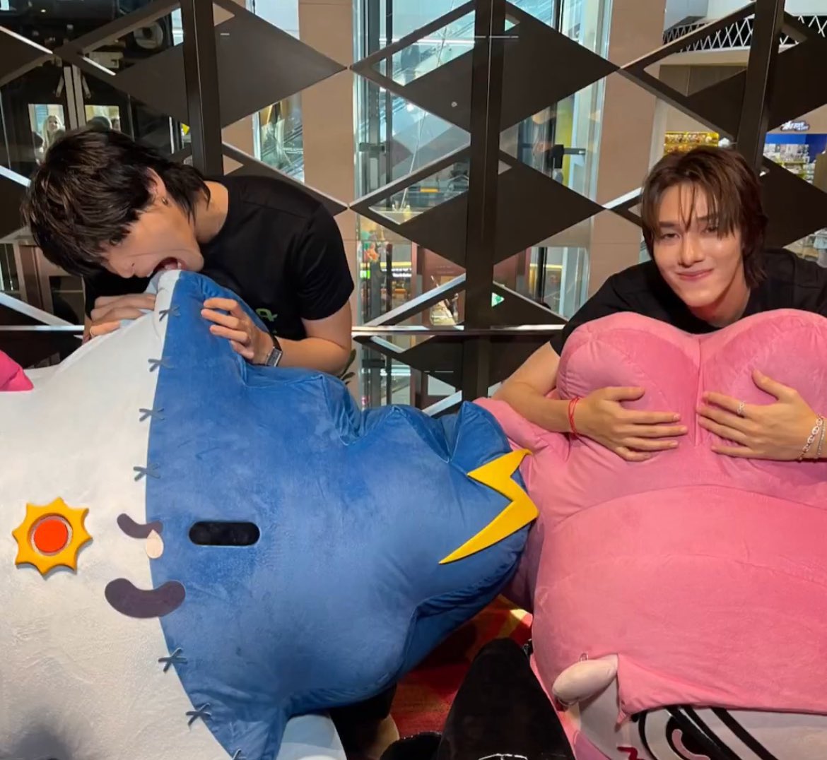 i_cckuns's tweet image. คิดถึง 4 ก้อน 🩵🩷☁️🌸