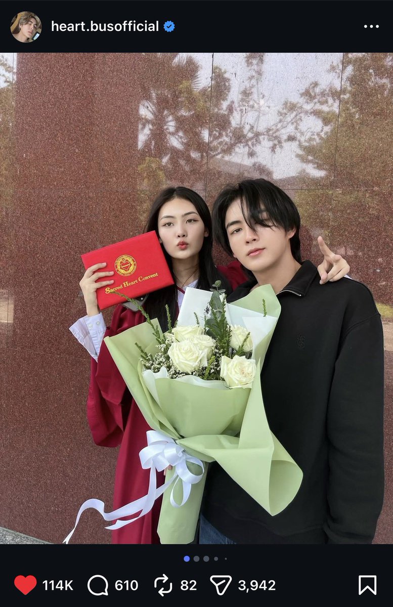 ฮาร์ทฮีรักน้องมากจริงๆ ลงรูปคู่น้องไอซ์ทั้งวันเกิด/วันที่น้องเรียนจบแบบไม่เขินเลยอะ น้องไอซ์ลงรูปก็แชร์ไม่ก็เม้นอวยตลอด รู้ว่าฮีรักน้องนะแต่พอเห็นแล้วก็เอนดุอะ คนที่ชอบอวดน้องมากที่สุดนี่หน่า🤏🏻