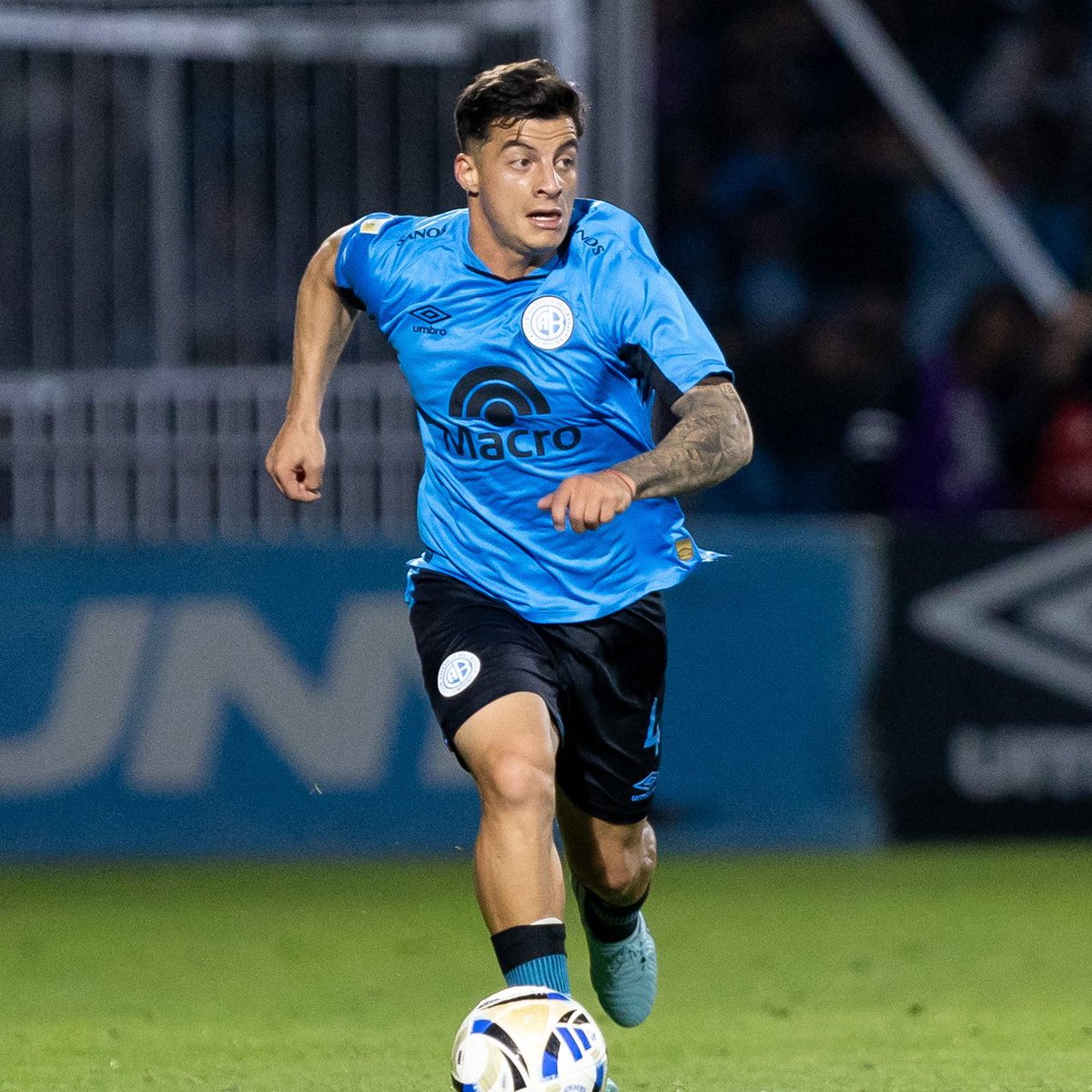 🚨Elías López es refuerzo de #SanMartinTuc.

↪️ Llega libre desde #Belgrano y firmará su contrato por un año. Lo contó <a href="/AcostaCrisDavid/">𝗖ristian 𝘼costa🎙️</a>.