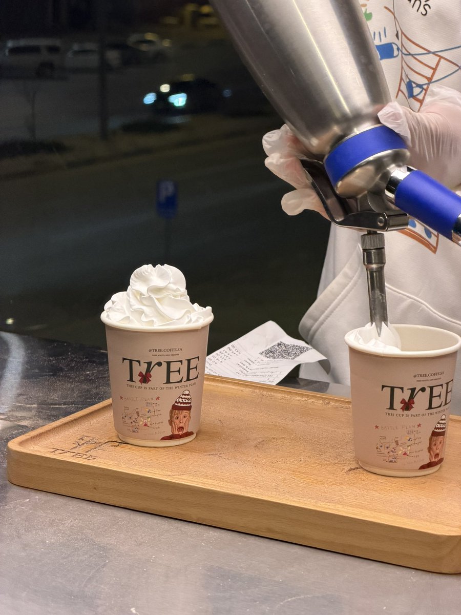 _abr12's tweet image. Hot chocolate 
           🤍🪄