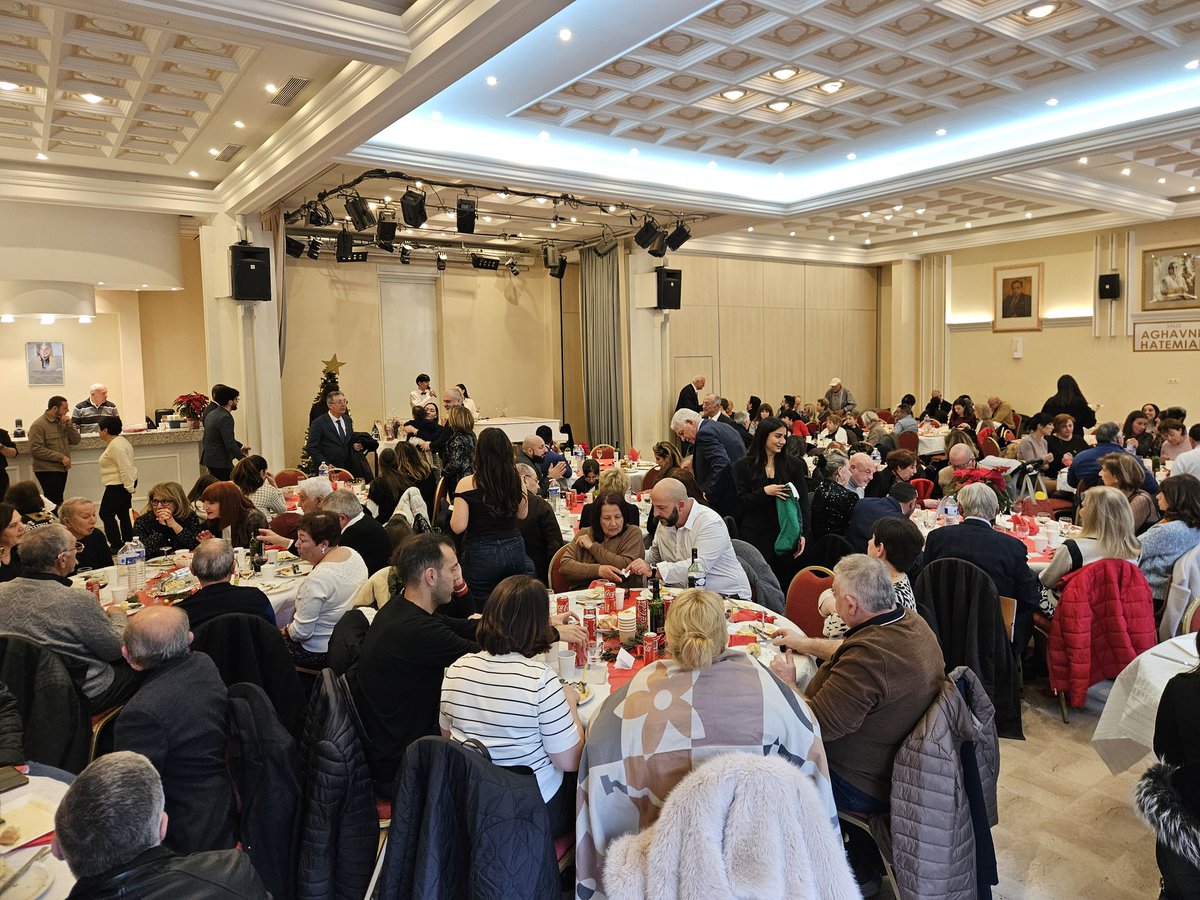 Comme chaque 6 janvier, j'ai le plaisir de célèbrer le Noël armémien à l'école Barsamian...