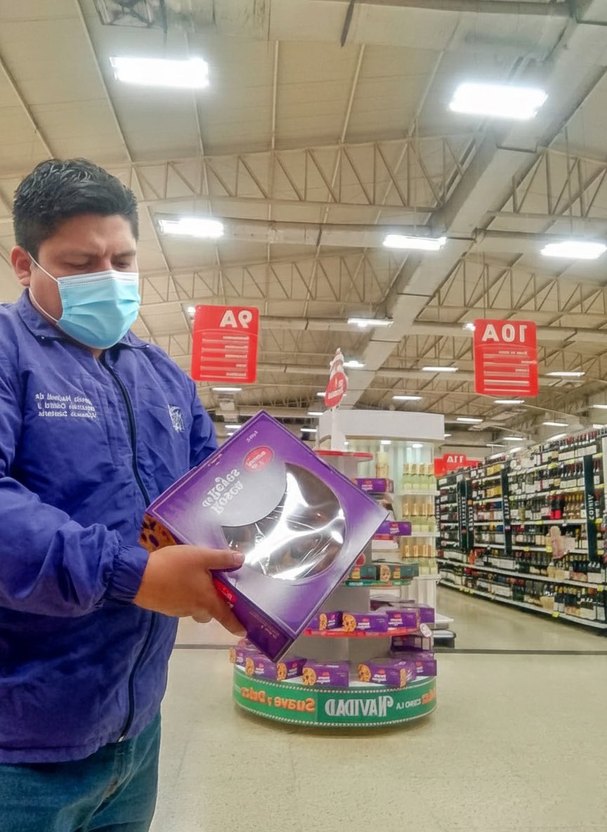 Arcsa_Ec's tweet photo. ¡Control de Rosca de Reyes para que con calidad celebres! 👑🔍

En #Milagro, #LaLibertad, #Babahoyo y #Quevedo, verificamos que las panaderías, pastelerías y supermercados expendan la deliciosa Rosca de Reyes con las garantías de almacenamiento adecuadas.

#ArcsaControla ✅ https://t.co/hvWkYQBzud