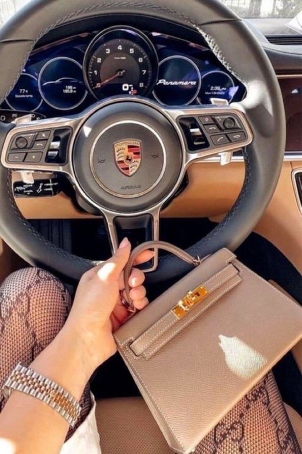 antony2002's tweet image. この車で迎えに来て欲しい人は
連絡ください。
恥ずかしい方は個人でも大丈夫ですよ。