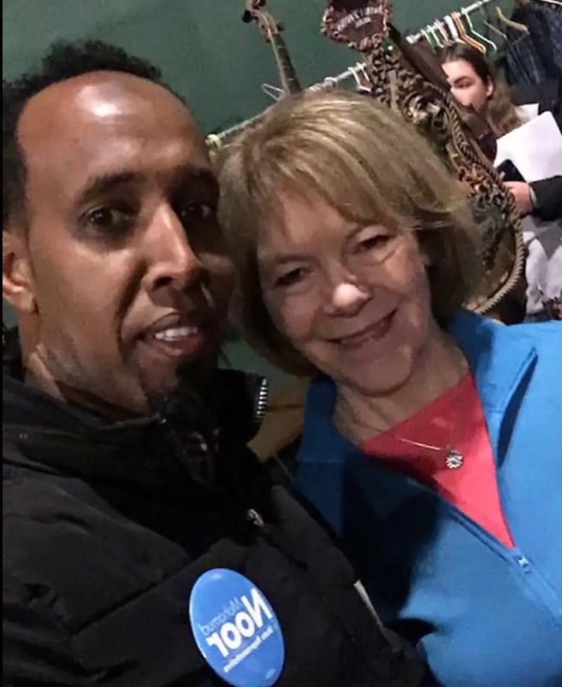 libsoftiktok's tweet image. Minnesota Senator Tina Smith is freaking out because she was in on it. Here she is with her friend Somali illegal Abdul Dahir Ibrahim who was convicted in the feeding our future fraud scheme