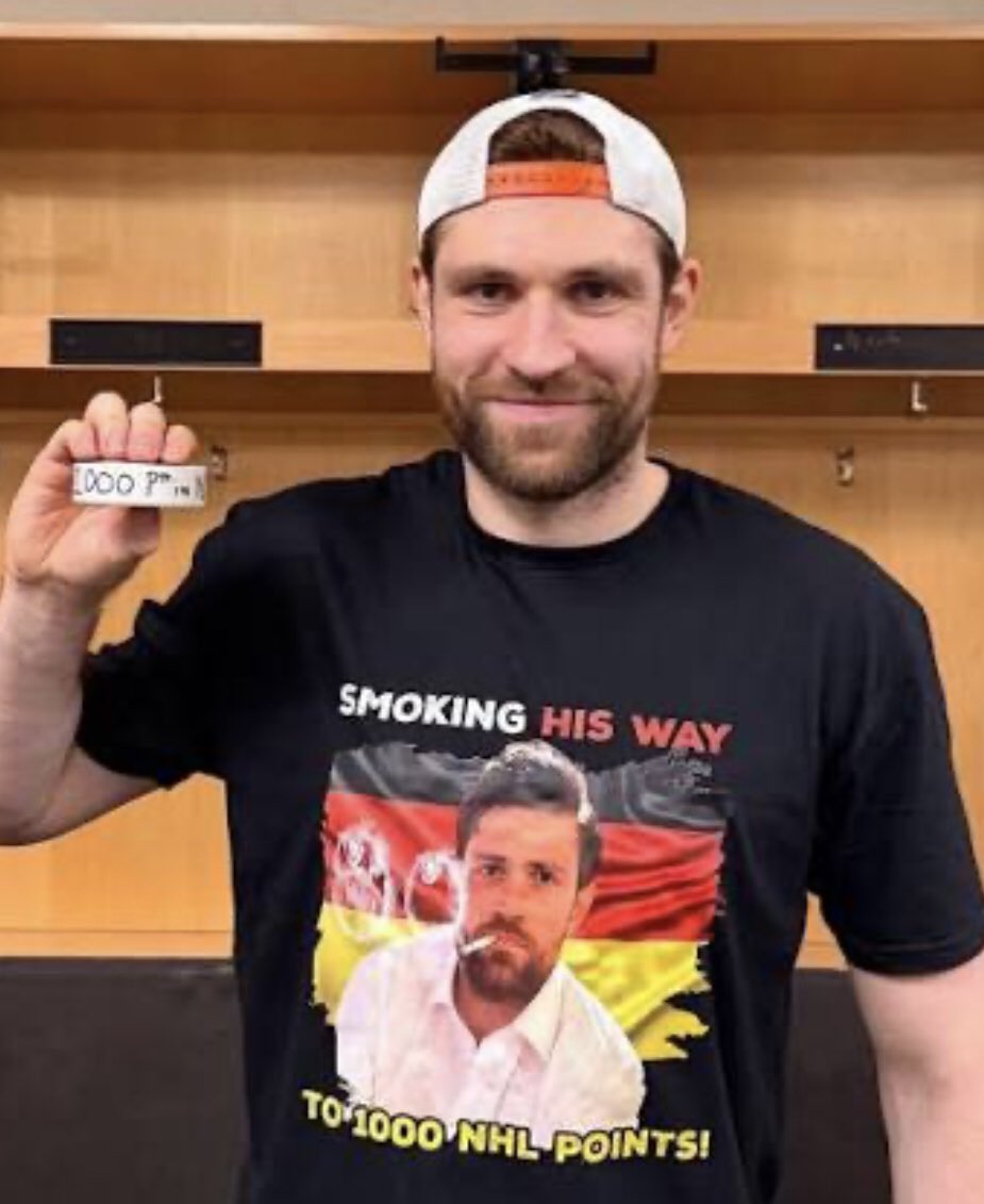 Maple Leafs: no good, over the hill, horrible boring celebratory t-shirts