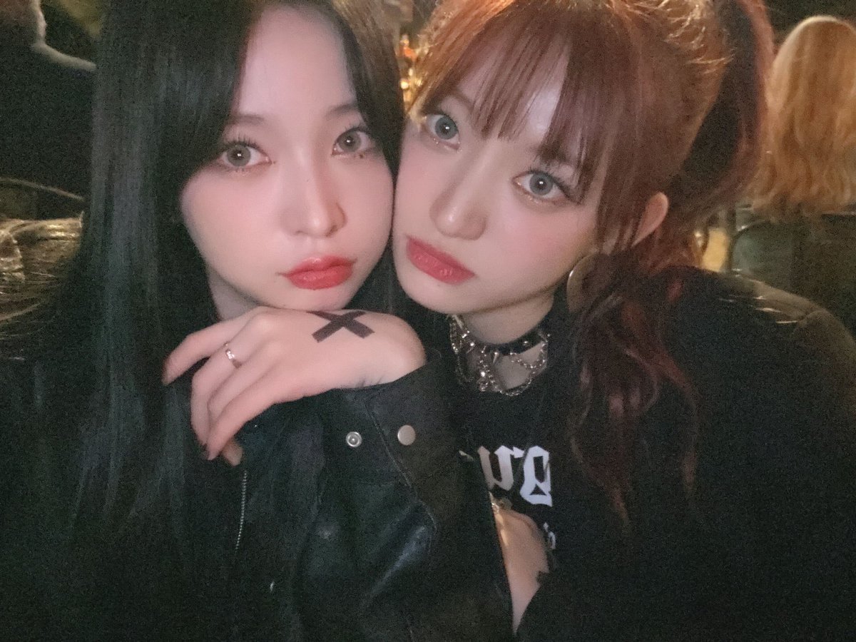 444_billlie's tweet image. 𝙼i bebé y yo nos juntamos para ir a ver a nuestra reina en el #𝓩𝕚𝐀𑁯𑣿𝟸ʼ居住𝐜ōncᥱr𝕥 desde tempranito pues no queríamos perdernos nada de #𓊈𝙻o𝐯eいঌ𝙷oɴes𝐭𝕪𓊉, nuestra única preocupación era pasar este #𝟶𝟻𝟶𝟷ৎ୭に𝐳𝑦𝐳𝑦! 🤍

𑁯♡🪽 𝔄𝚗𝐠𝕖𝐥𝕚𝐜 ᭬࣪ꫂ 𝑒𝒍𝐢𝚗a