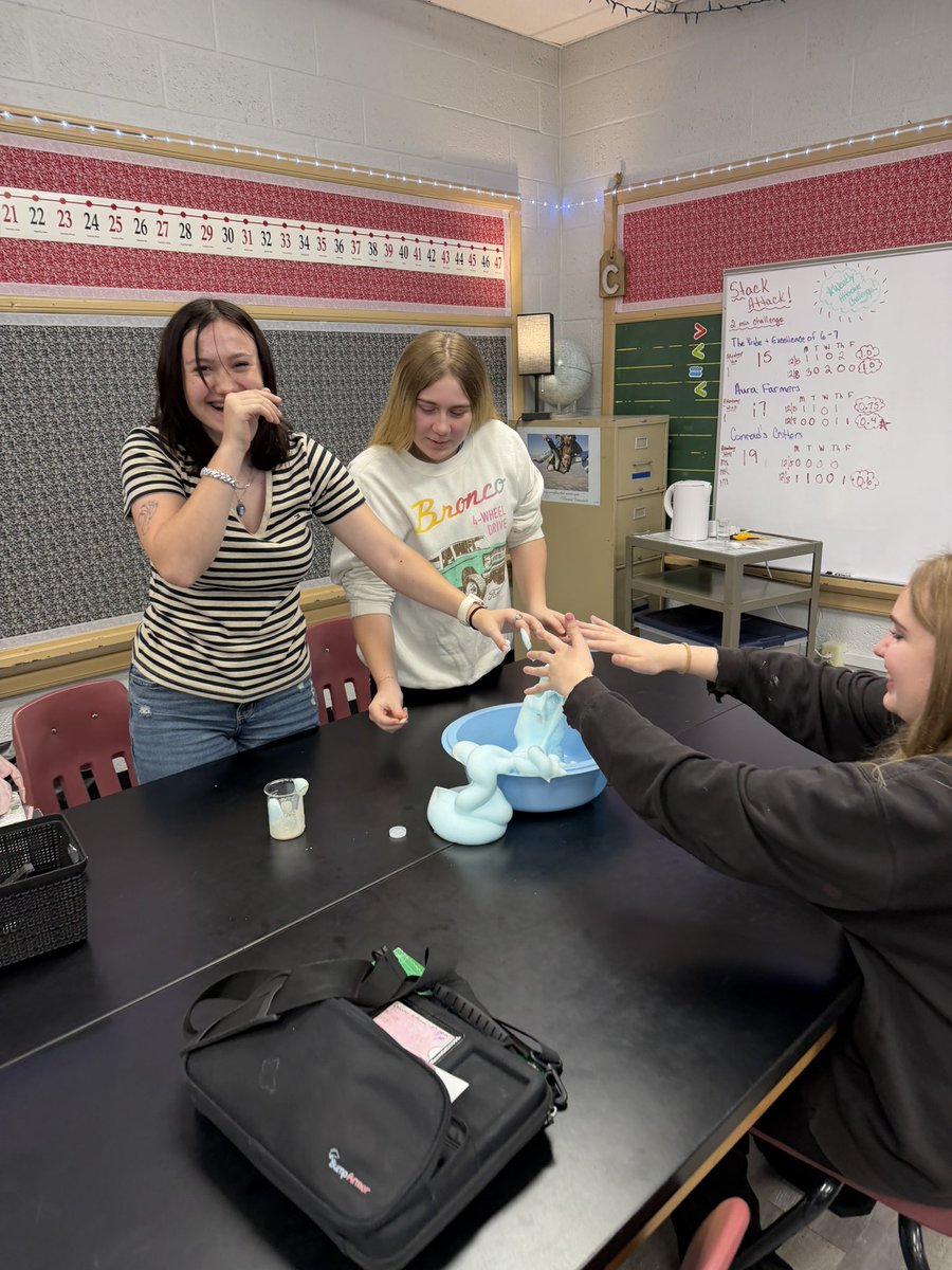 Mrs. Conrad tweet media