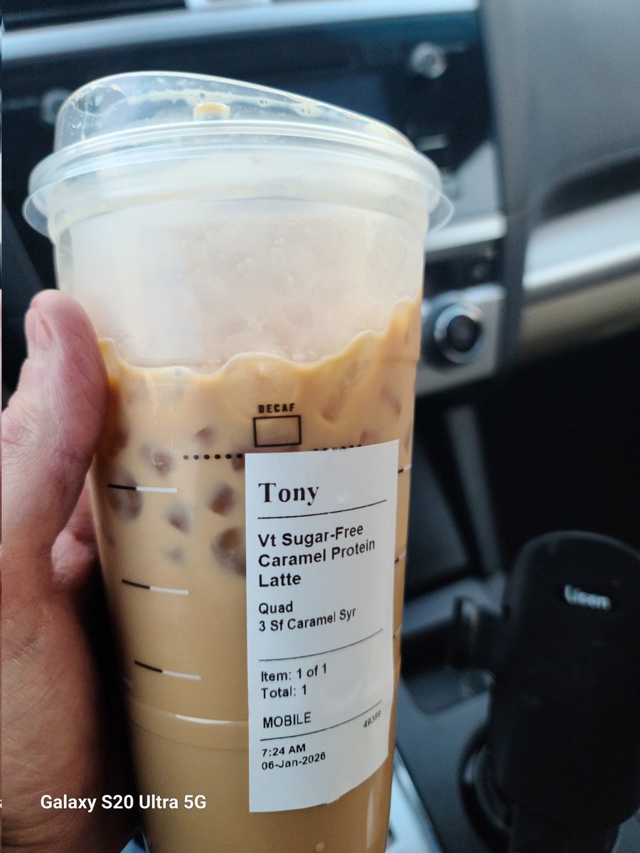 Sacteach23's tweet photo. @Starbucks Not unless you receive the wrong drink and they will take 15 minutes to make you a new one, and you cannot wait. https://t.co/0pwlAQq6fI
