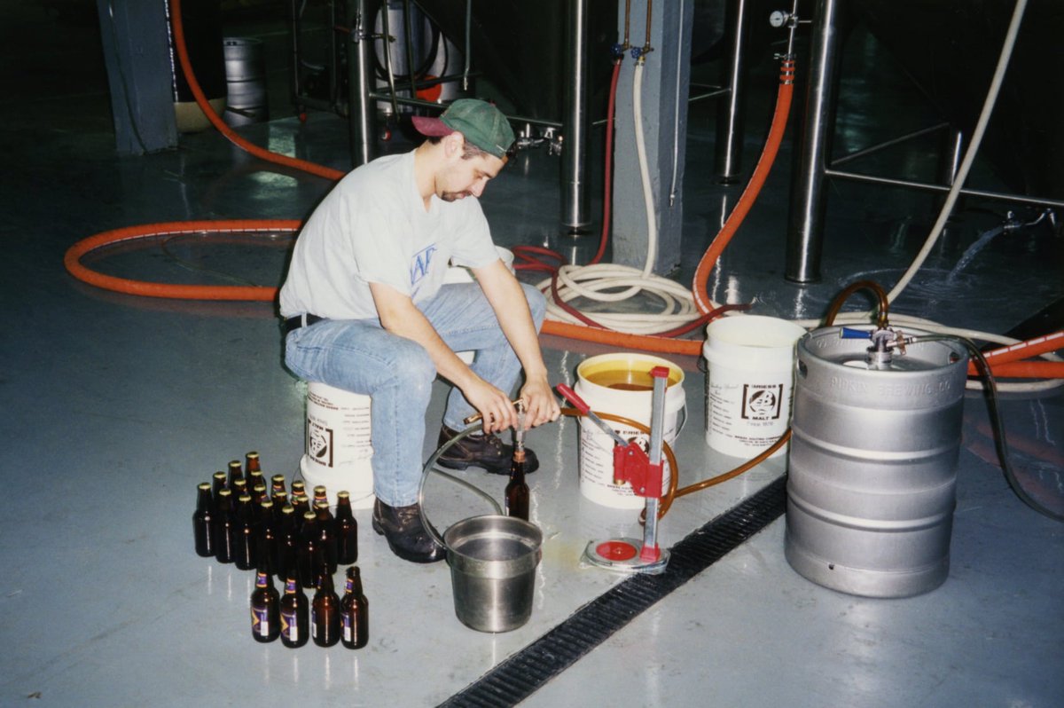 40 Years in Beer (now 44, but the title endures): In Louisville and Southern Indiana during the late 1990s, the cadence of progress was belated and choppy as we crept toward a state of “microbrewing,” soon to be known as “craft” brewing.

It's here: rogerbaylor.com/2026/01/06/40-…