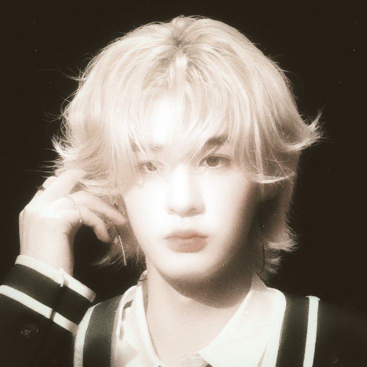 nullseekers's tweet image. ️️ 

Heran, cantik terus nih manusia satu. 

️️