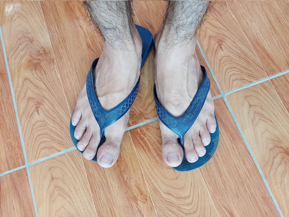 masterbigfeet_'s tweet photo. #feet #dirtyfeet #bigfeet https://t.co/87io3kVG0N