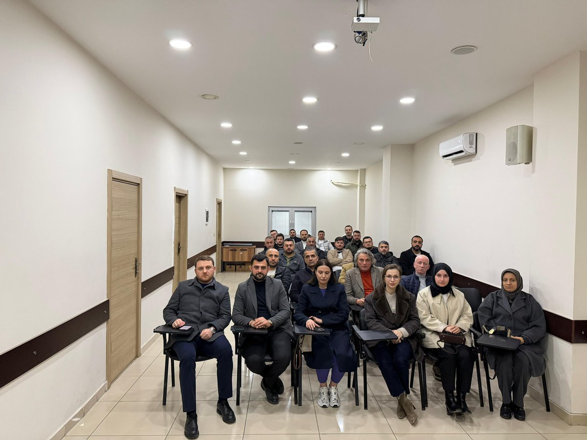 İlçe Başkanımız Sayın Yusuf Haldızoğlu ve koordinatörümüzün katılımlarıyla; teşkilat çalışmalarımızın kapsamlı şekilde ele alındığı, güncel gündem başlıklarına ilişkin değerlendirme ve istişarelerin yapıldığı haftalık olağan Yönetim Kurulu Toplantımız gerçekleştirilmiştir.
