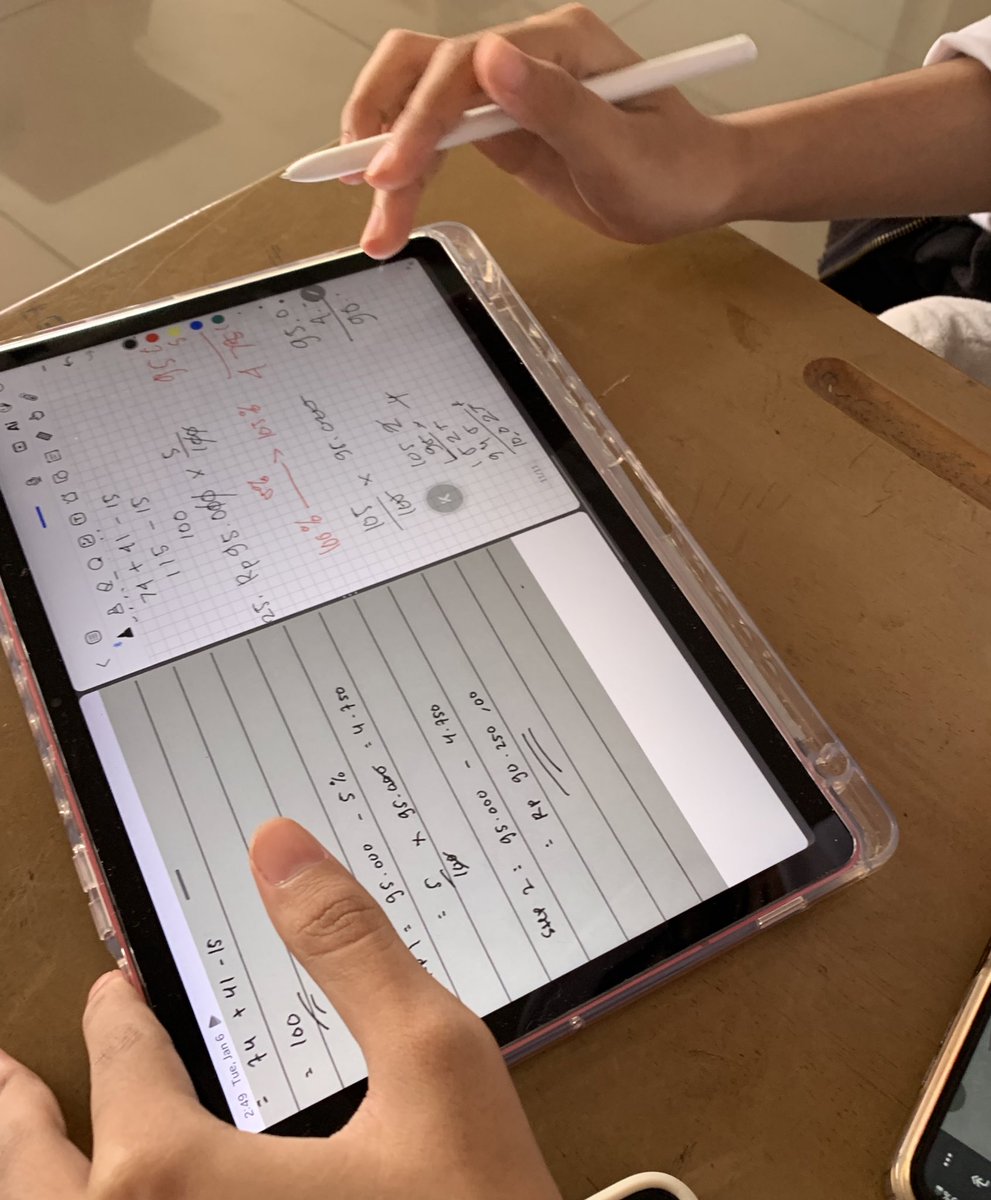 PIKAPIKUO's tweet image. hari ini #sedikit🤏🏻 seru mngerjakan soal sama teman2 lalu lanjut review dirumah tp BETE karena laporan pkl ku revisilagi revisilagi