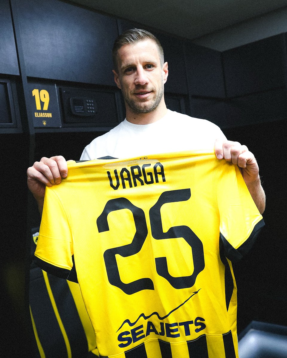 Μόνο μεγάλοι παίκτες φοράνε το 25. Από τον Adonis Arms στον Barnabas Varga. #aekfc #aekbc #aek