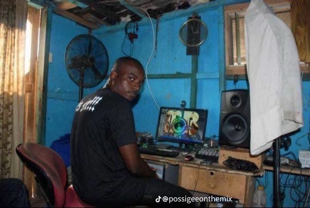 NEBASARK's tweet image. Chale this be studio sarkodie and possigee cooked the bangers for us !!