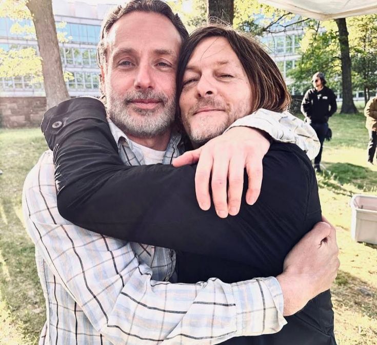 matheus met reedus tweet media